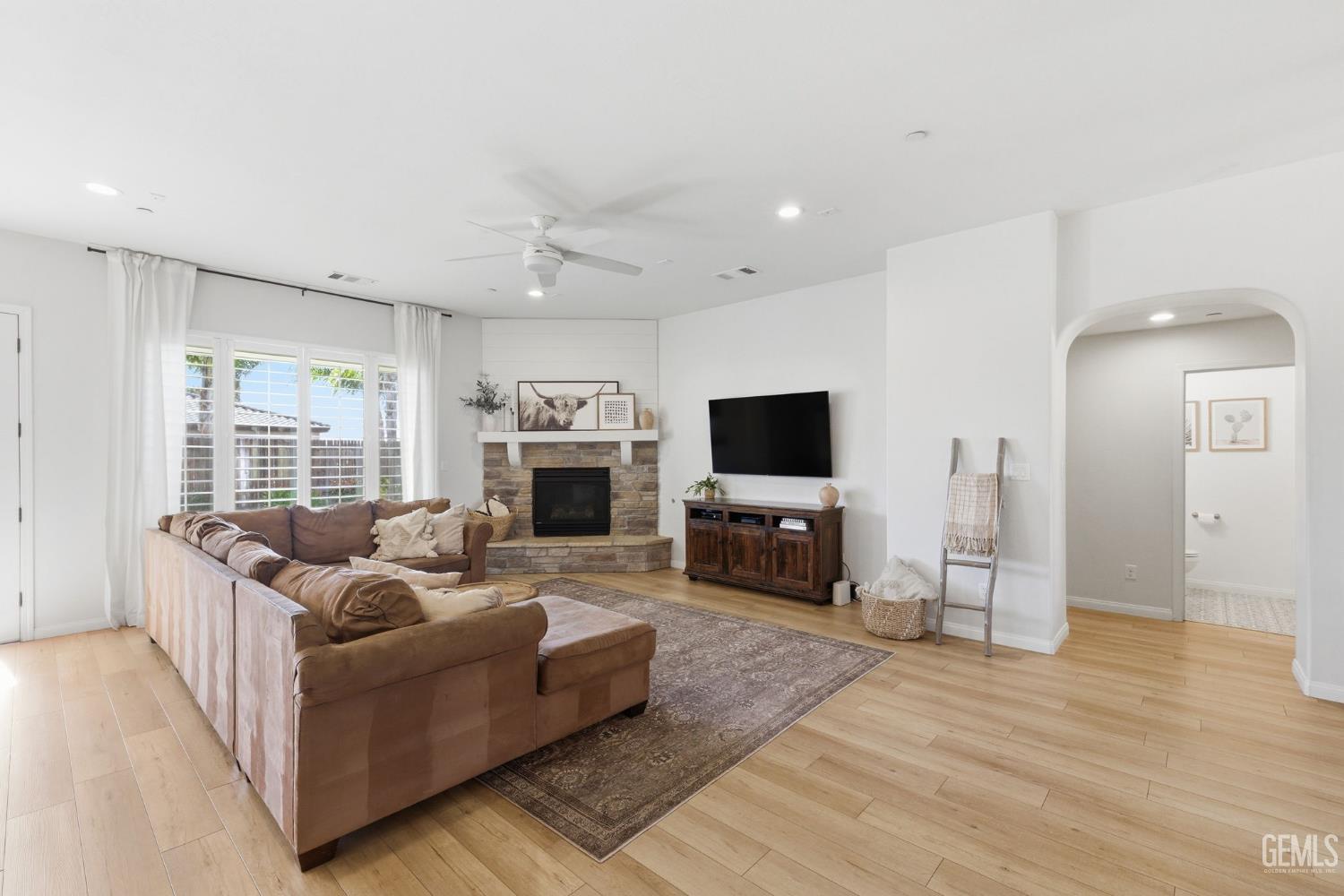 6113 Dartmoor Wood Avenue