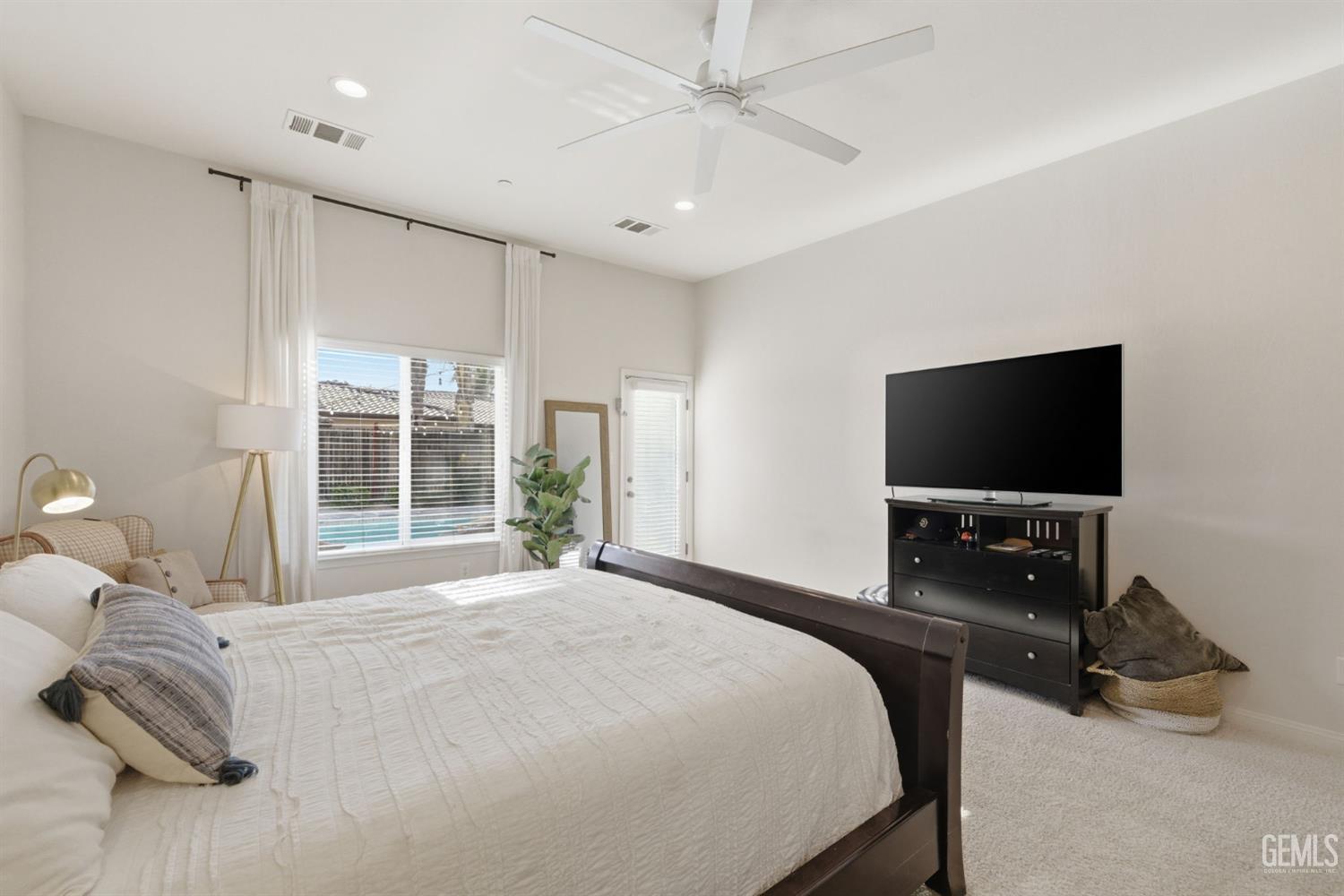 6113 Dartmoor Wood Avenue