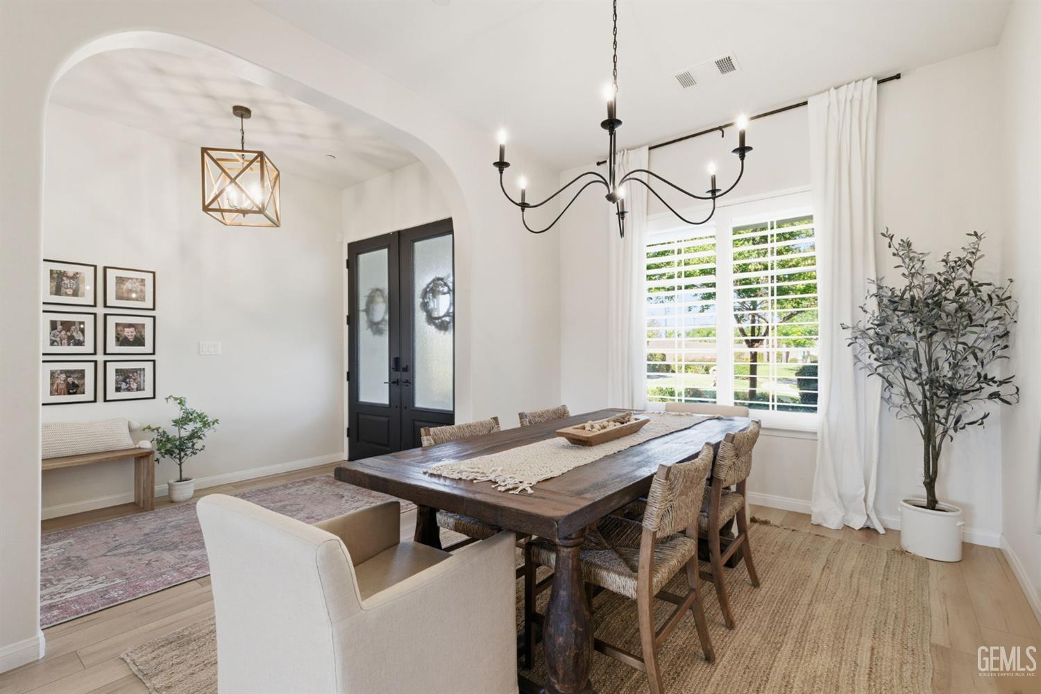 6113 Dartmoor Wood Avenue