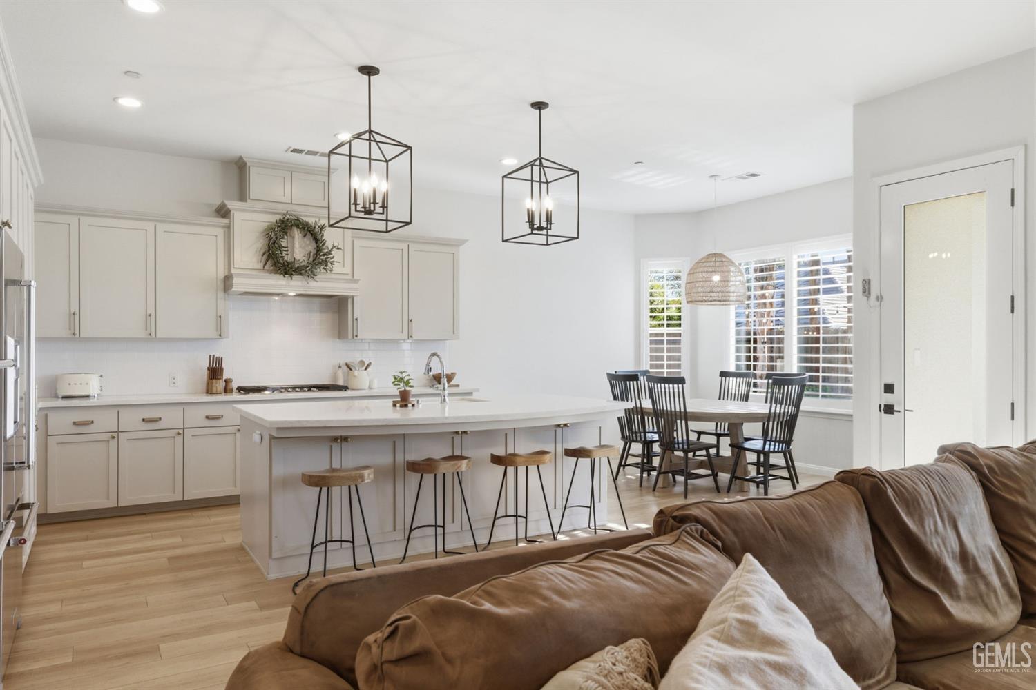 6113 Dartmoor Wood Avenue