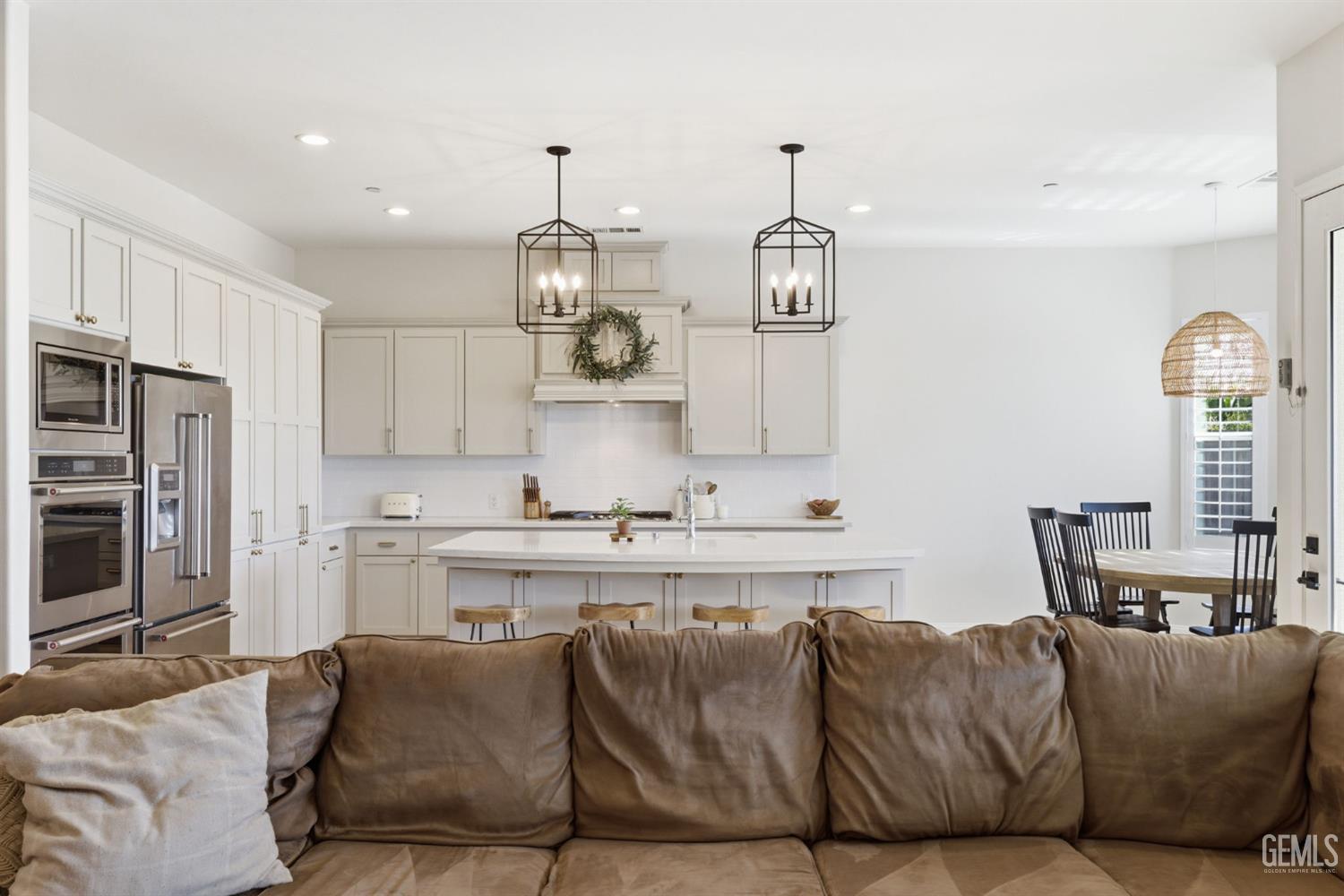 6113 Dartmoor Wood Avenue