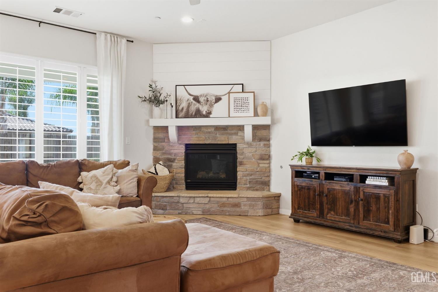 6113 Dartmoor Wood Avenue