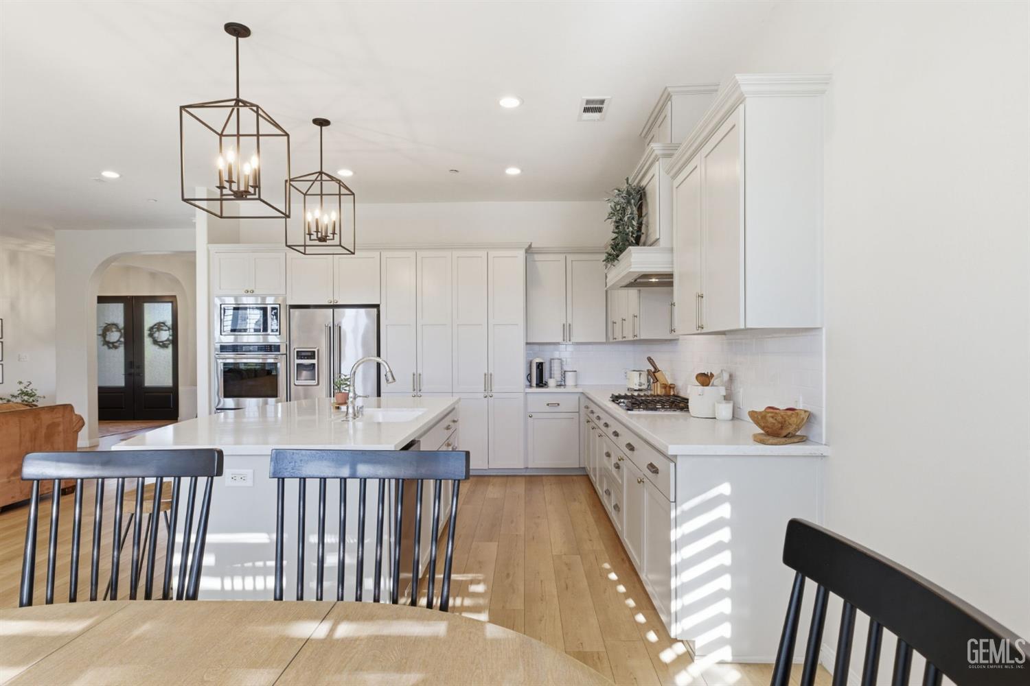 6113 Dartmoor Wood Avenue