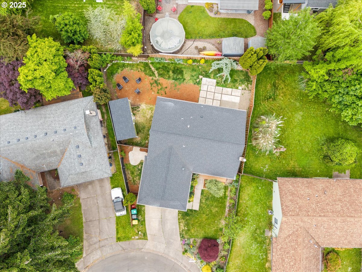 2565 SW 211TH CT