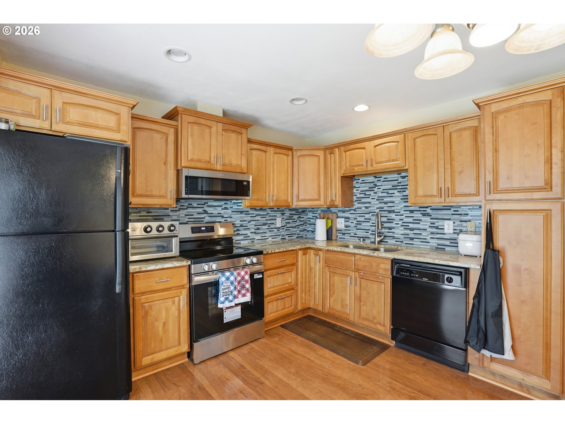 5304 NE 84TH LOOP D17