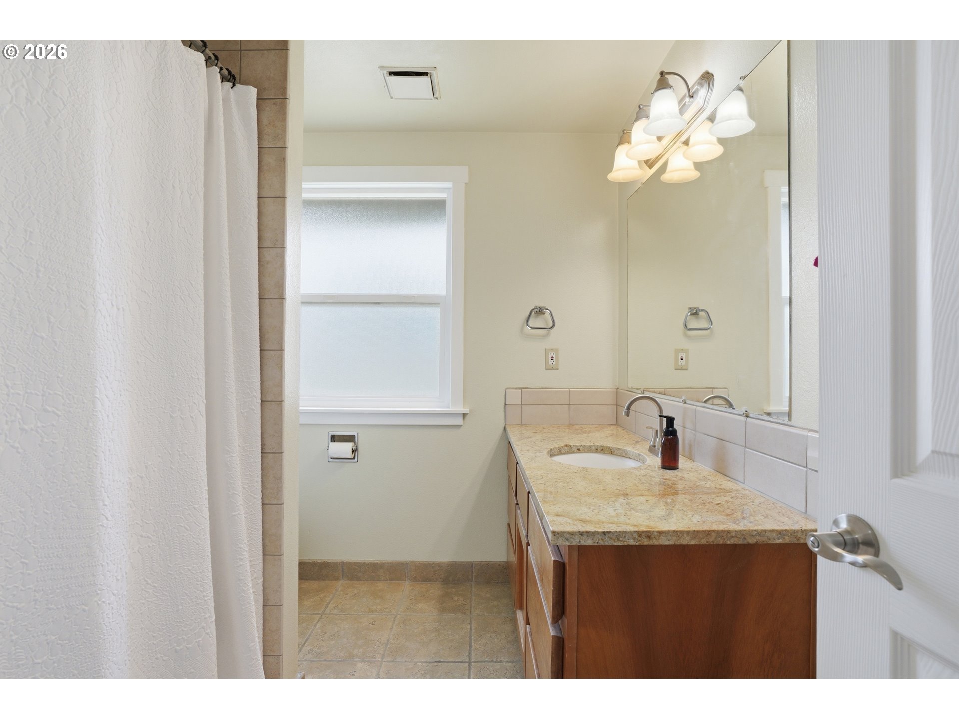 5304 NE 84TH LOOP D17