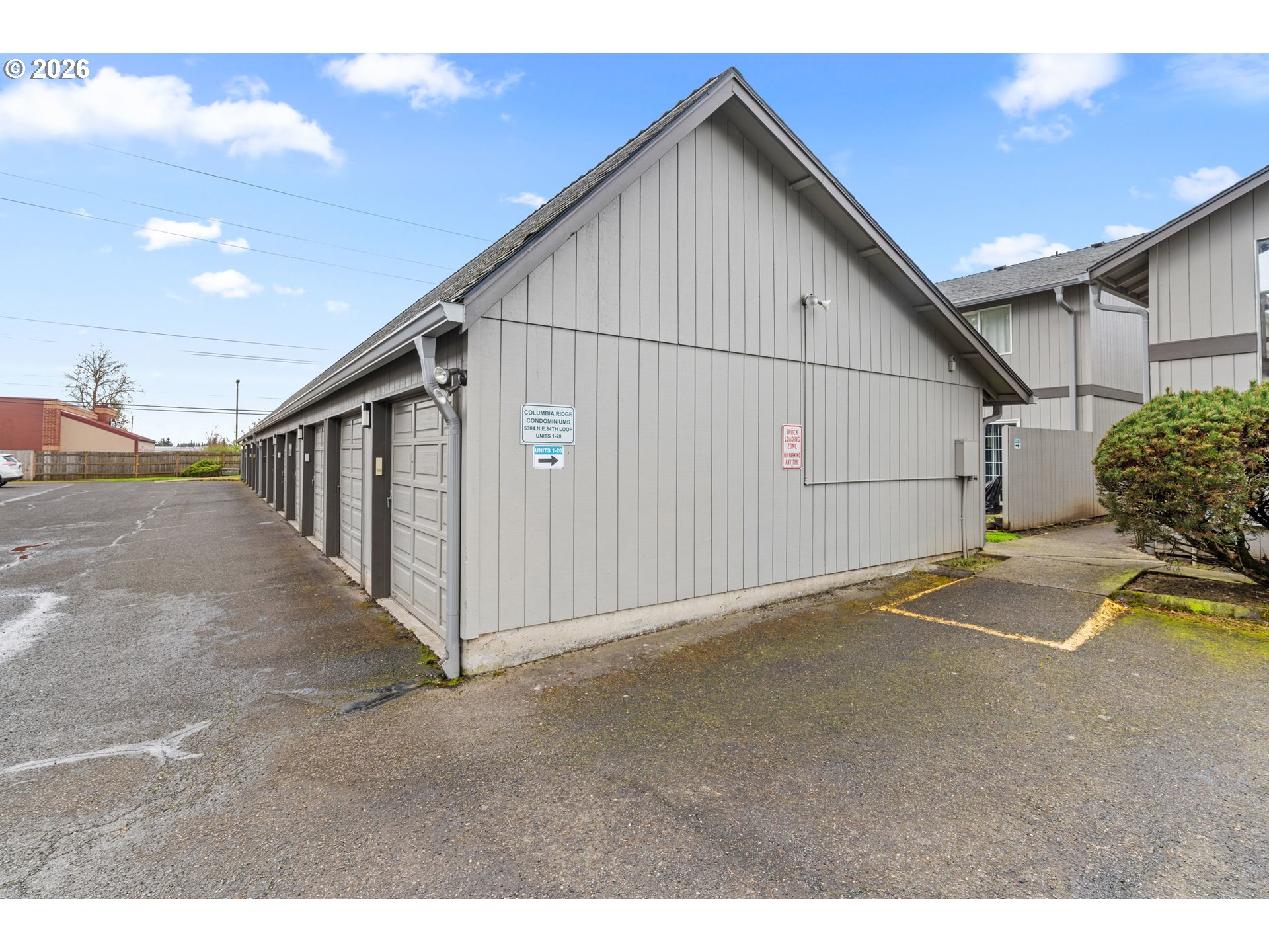 5304 NE 84TH LOOP D17