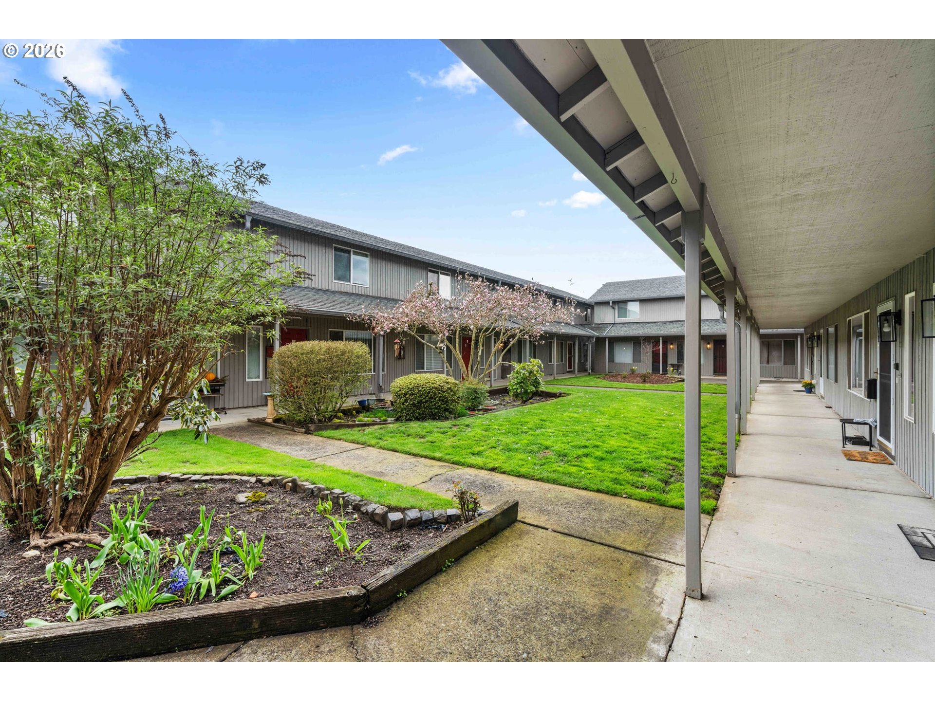 5304 NE 84TH LOOP D17