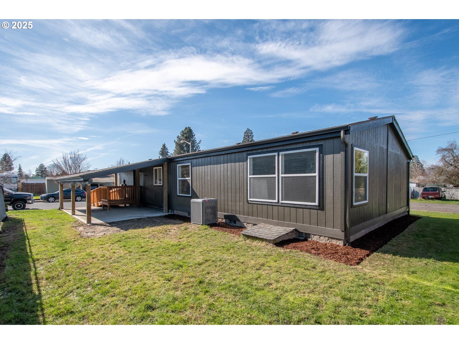 409 RIDINGS AVE