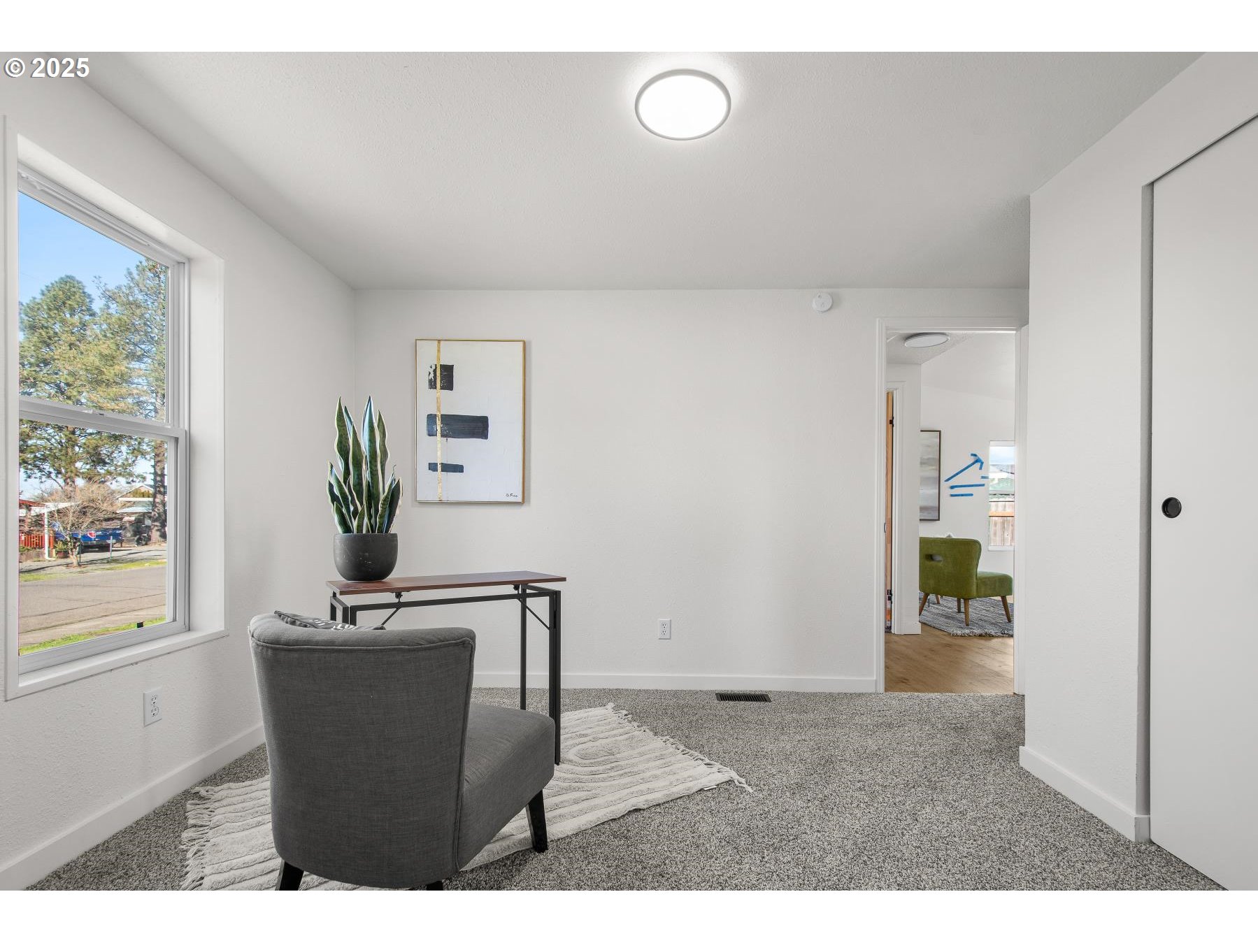 409 RIDINGS AVE