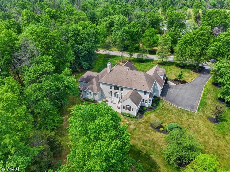 3 Raymond Ln