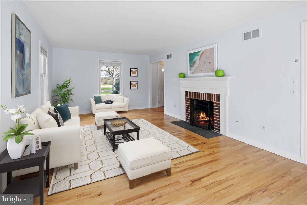 1 COVENTRY FARM LANE