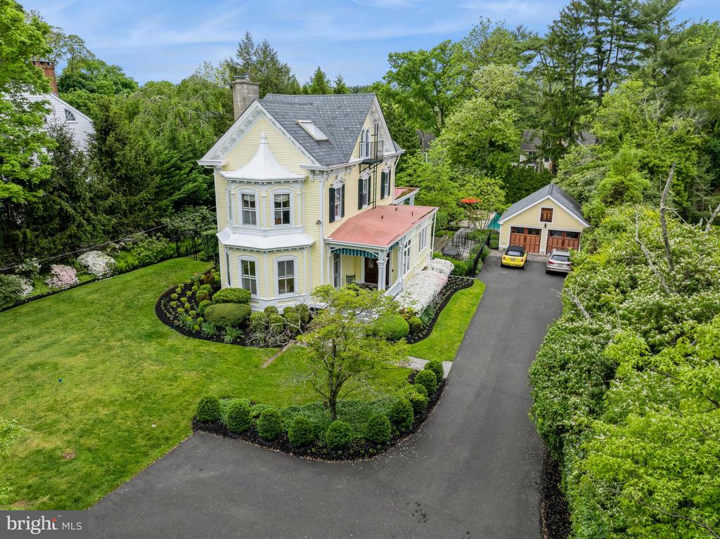 706 KINGSTON ROAD