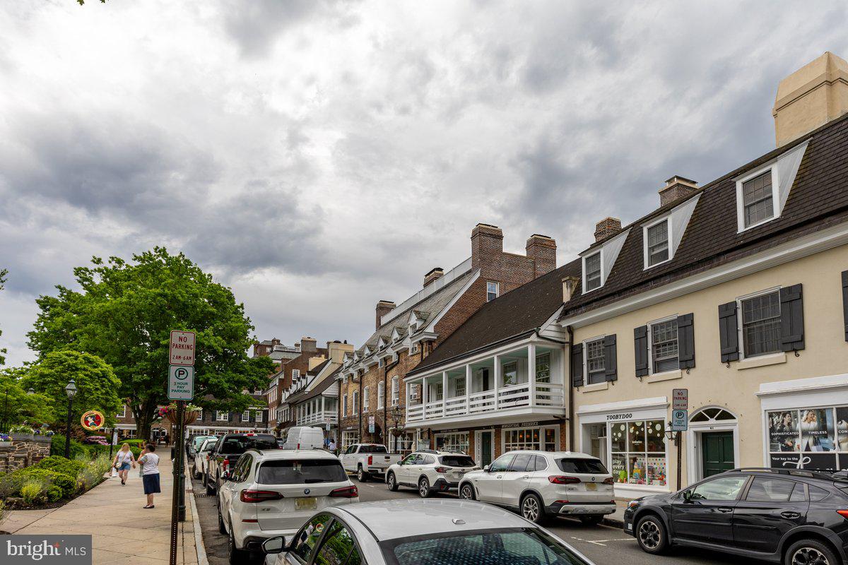 71 PALMER SQUARE W A