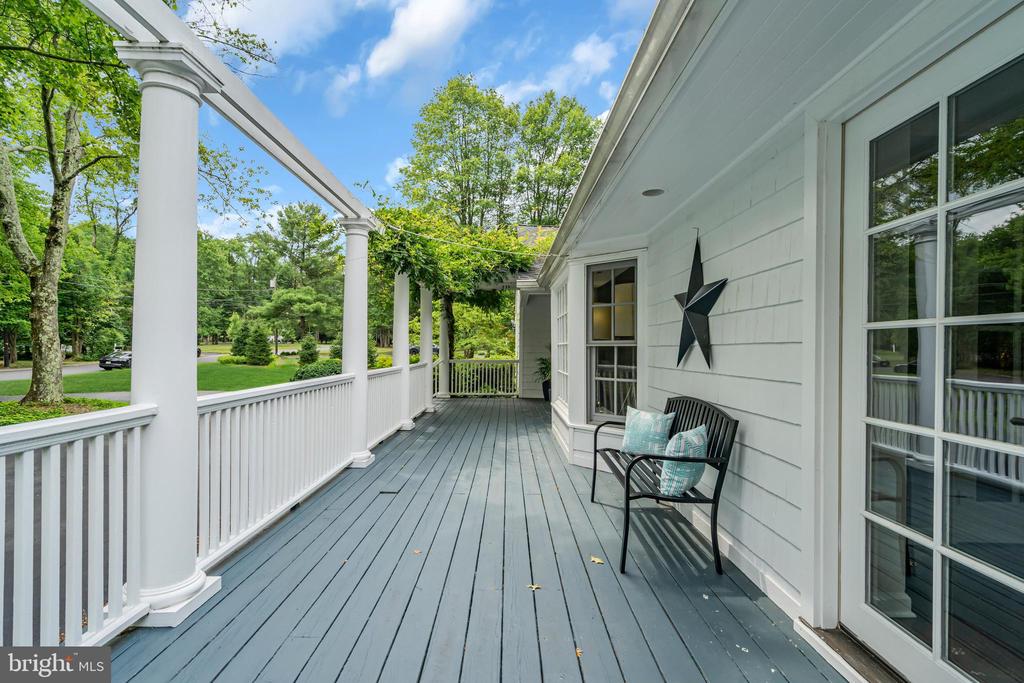 8 NELSON RIDGE ROAD