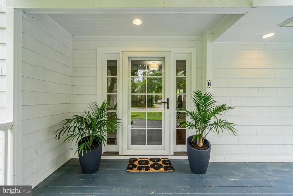8 NELSON RIDGE ROAD
