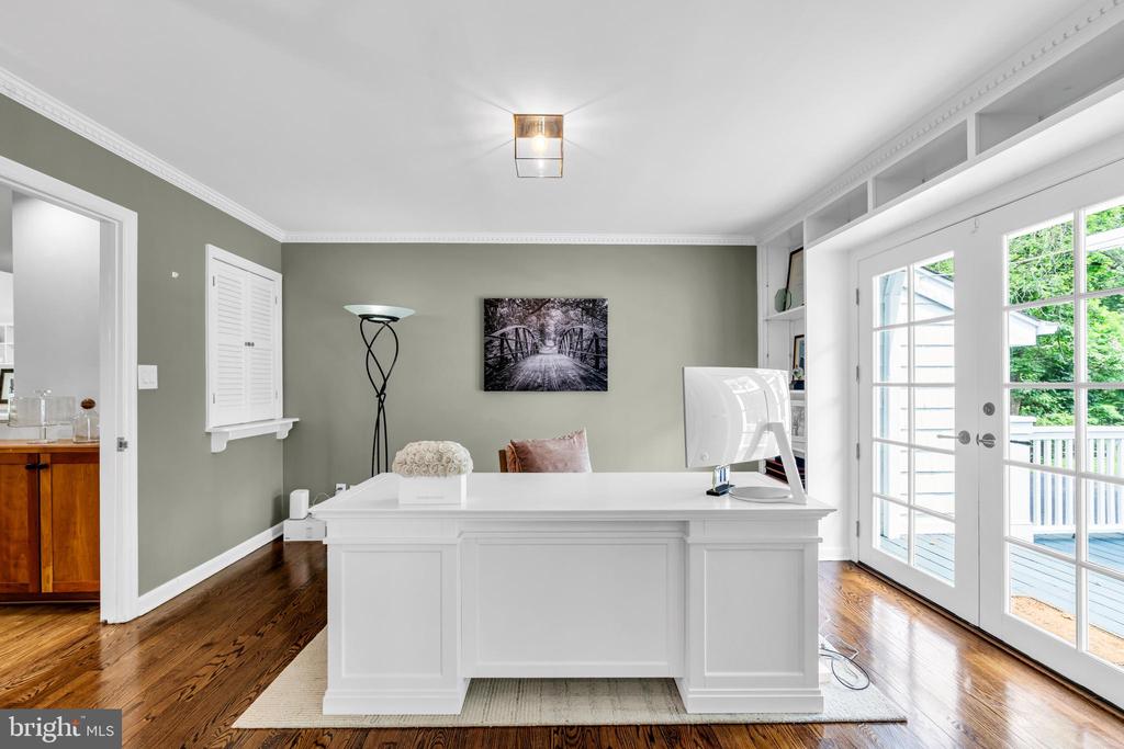 8 NELSON RIDGE ROAD