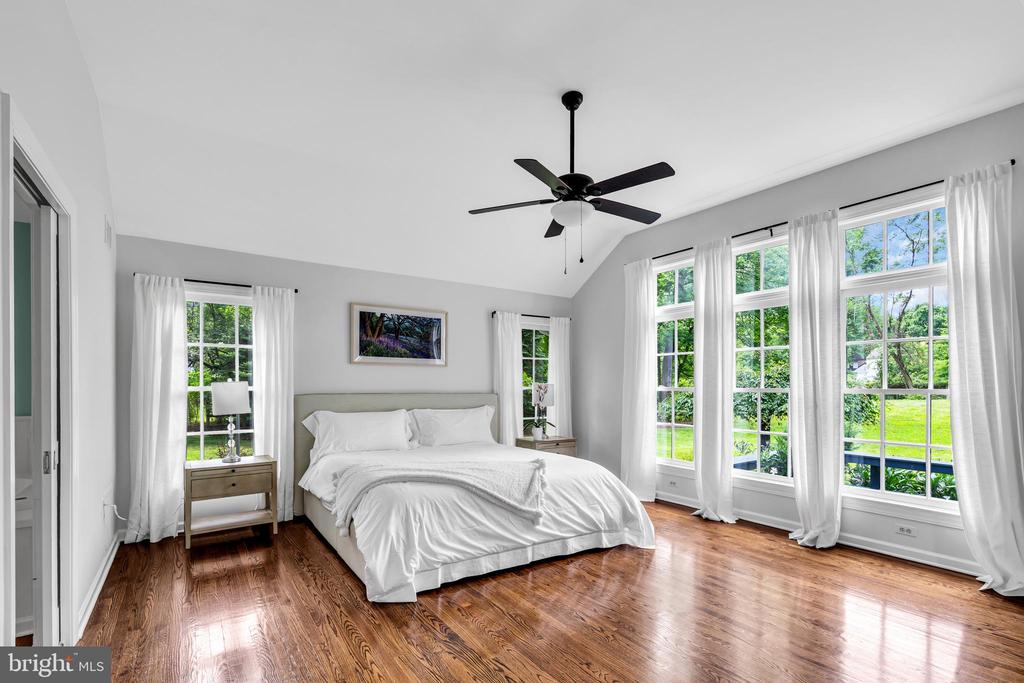 8 NELSON RIDGE ROAD