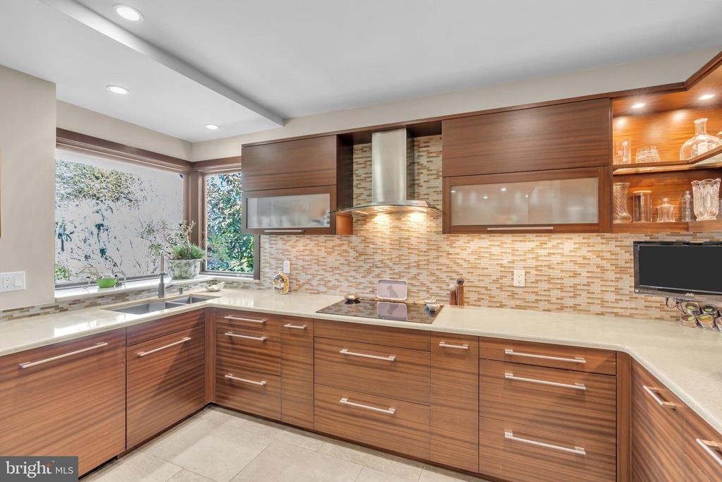 152 TERHUNE ROAD