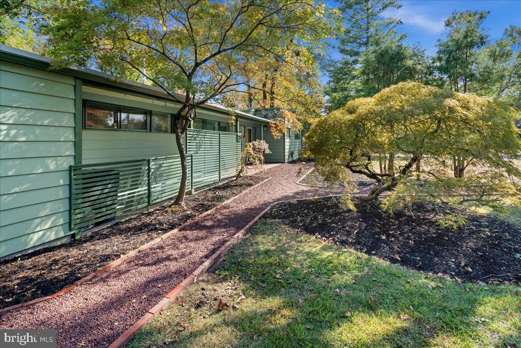 75 CLOVER LANE