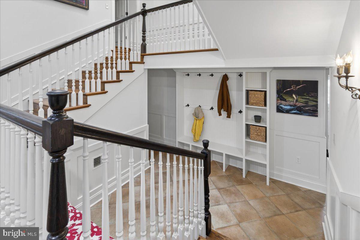 620 LAKE DRIVE