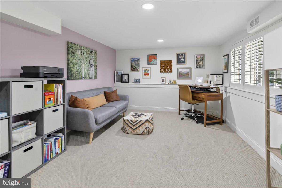 620 LAKE DRIVE