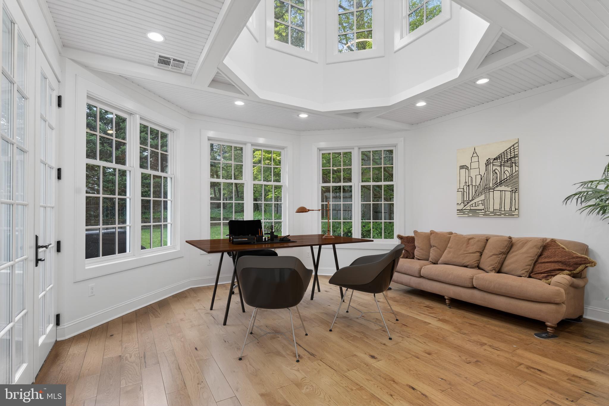 620 LAKE DRIVE
