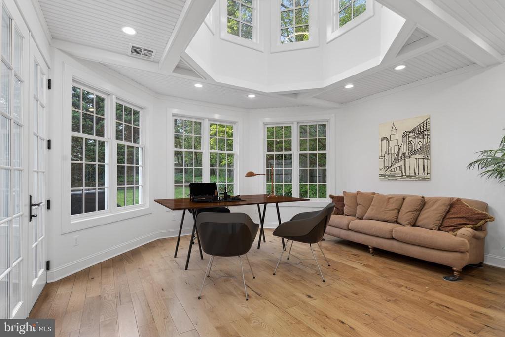 620 LAKE DRIVE