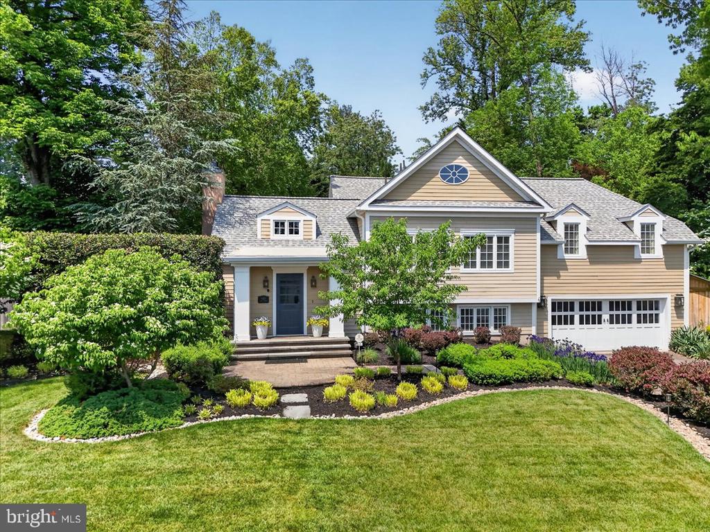 620 LAKE DRIVE
