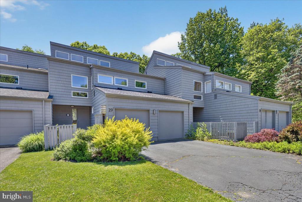 29 OLD ORCHARD LANE
