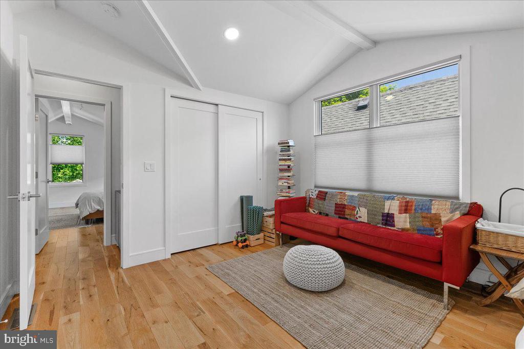 23 LEIGH AVENUE Unit: B