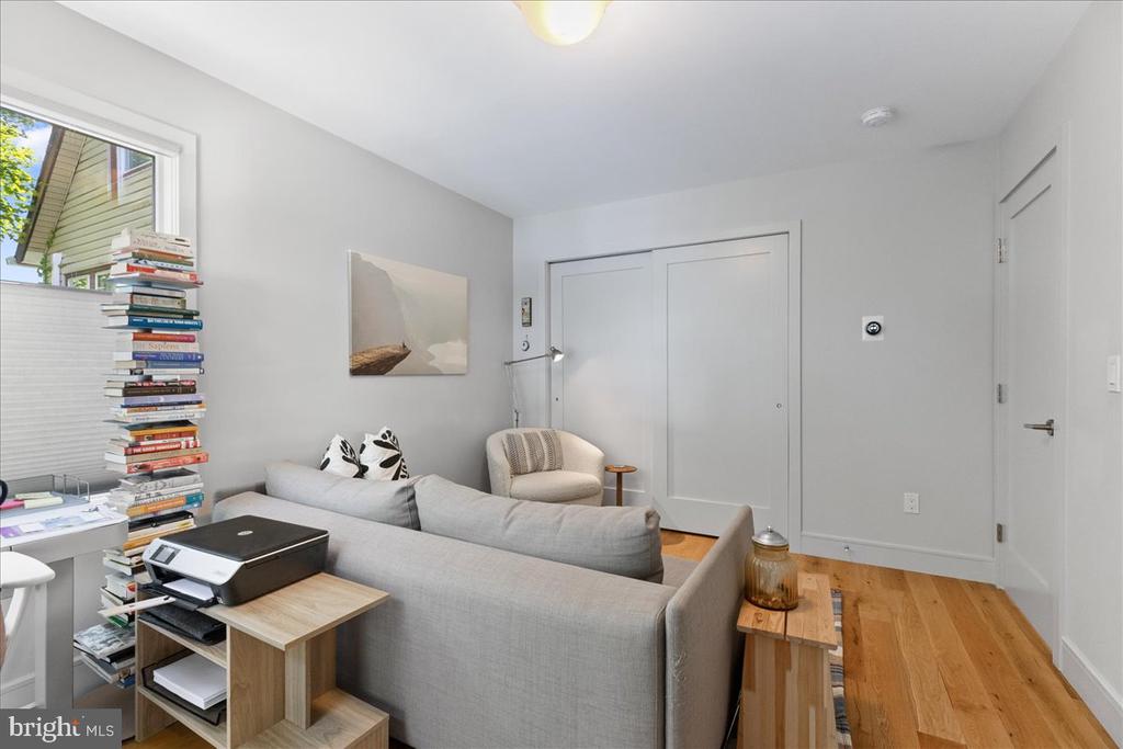 23 LEIGH AVENUE Unit: B