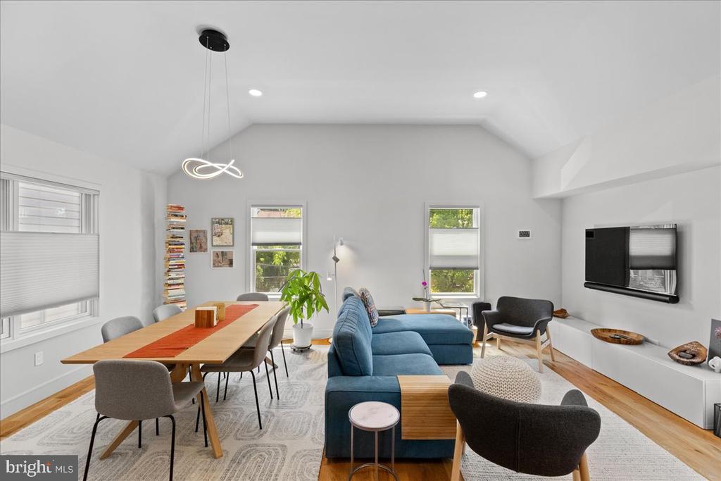 23 LEIGH AVENUE Unit: B
