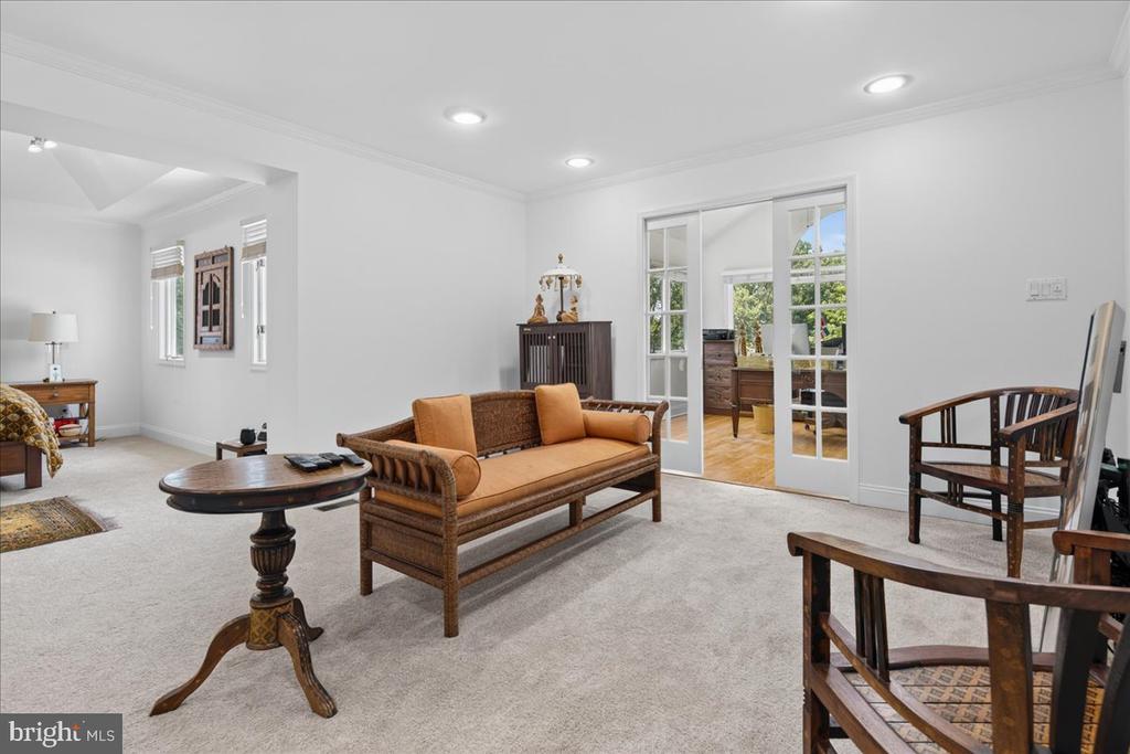 157 CHRISTOPHER DRIVE