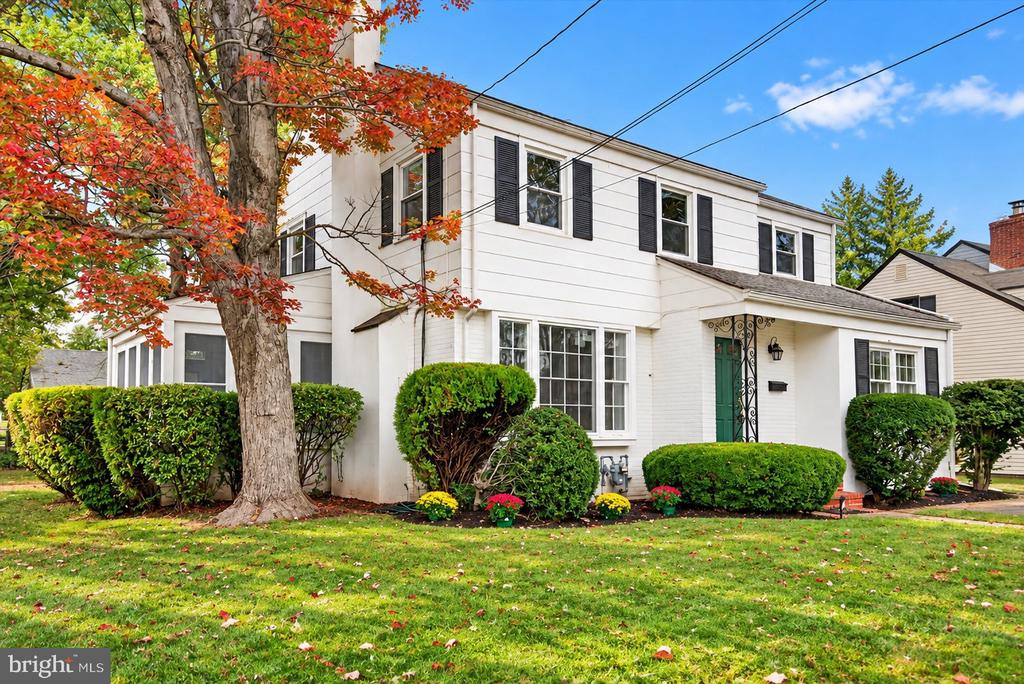 605 GREENWAY