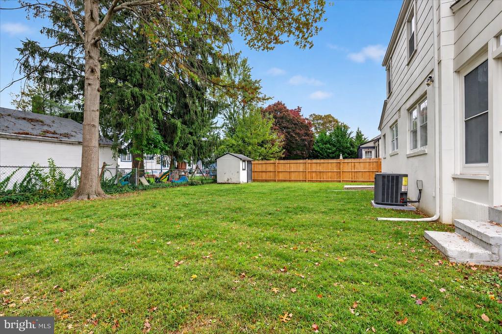 605 GREENWAY