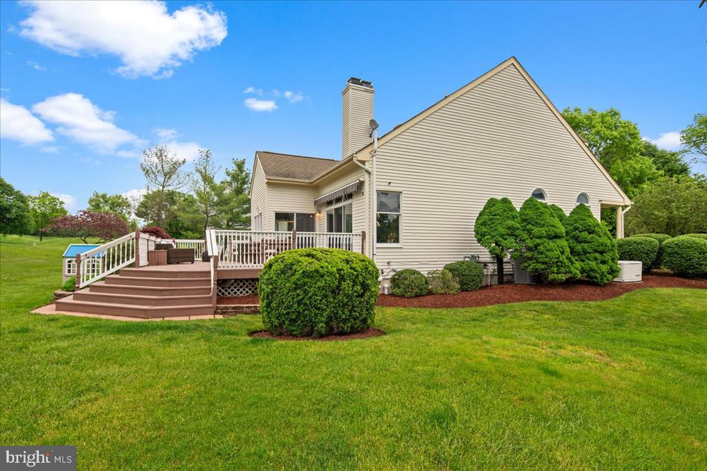 8 COLONIAL COURT