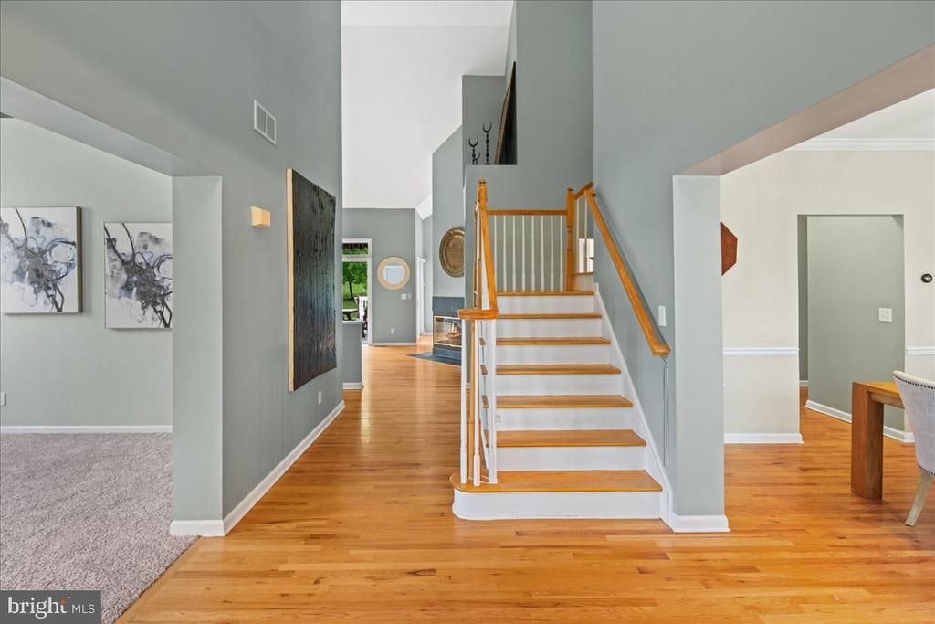 8 COLONIAL COURT