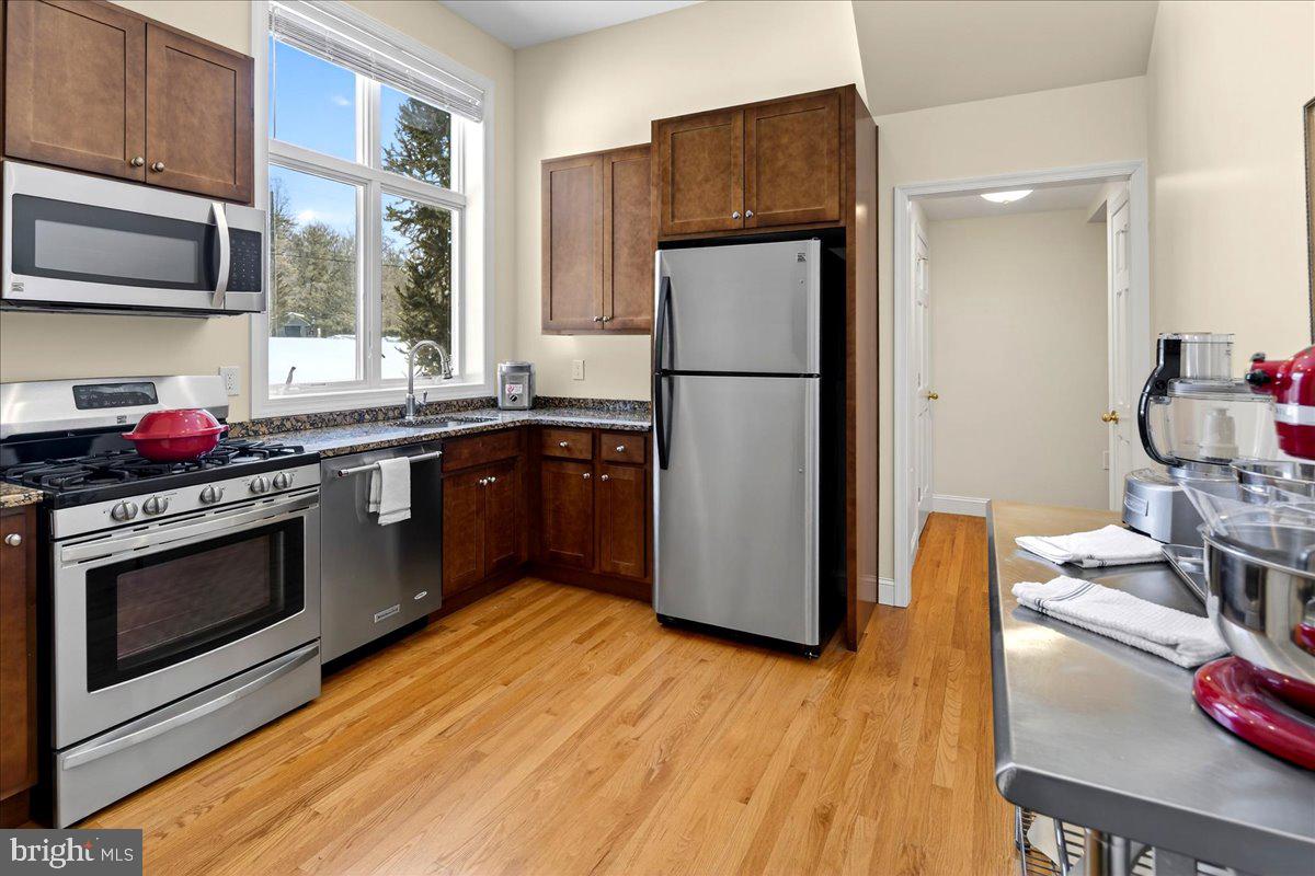 947 CHERRY HILL ROAD