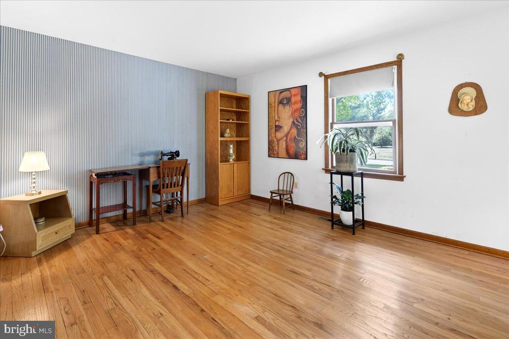 54 PLATZ DRIVE