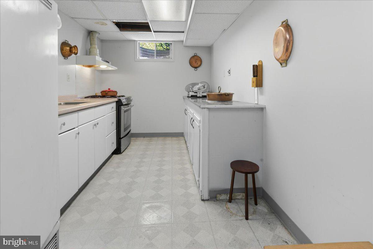 54 PLATZ DRIVE
