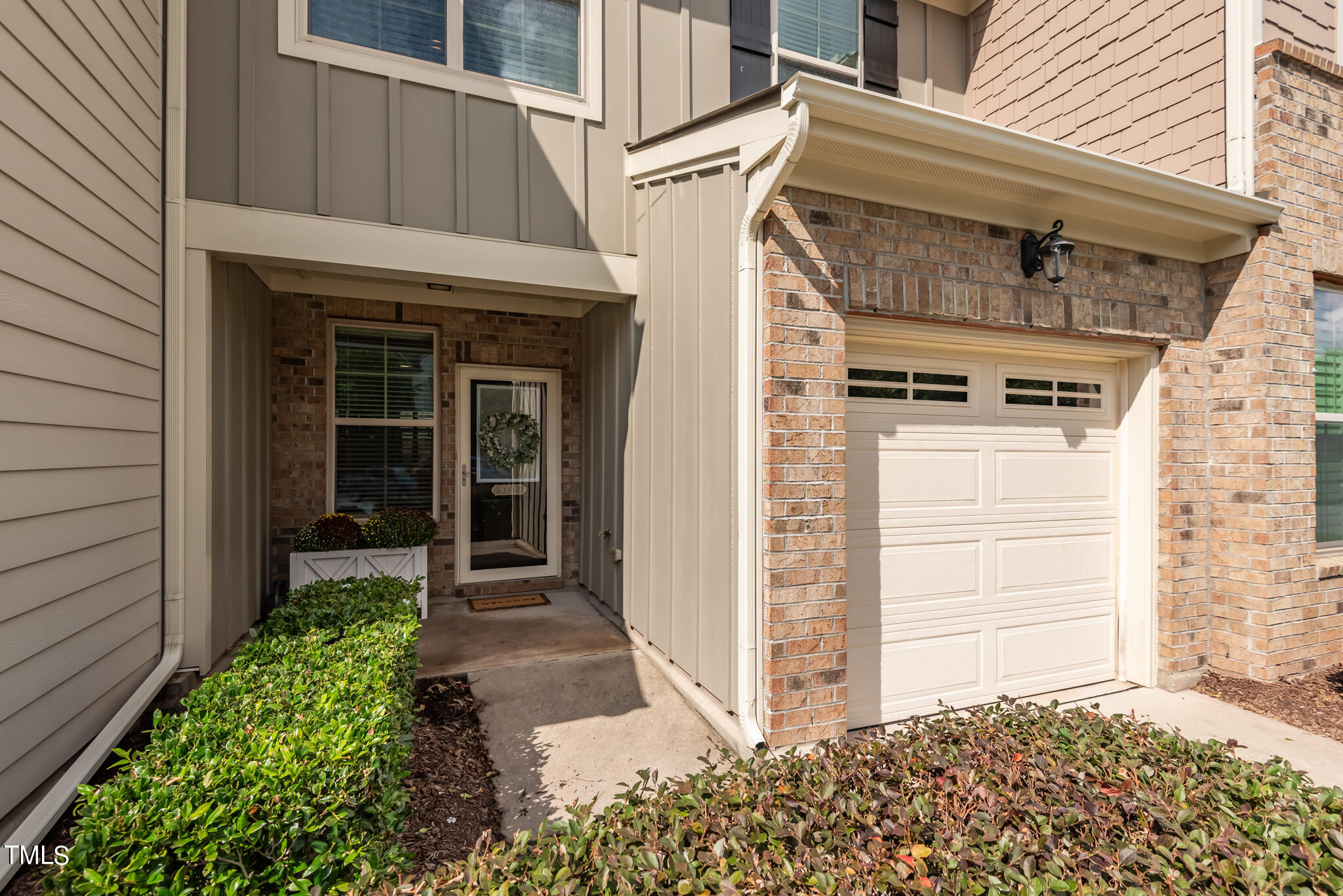 9322 Lennox Laurel Circle