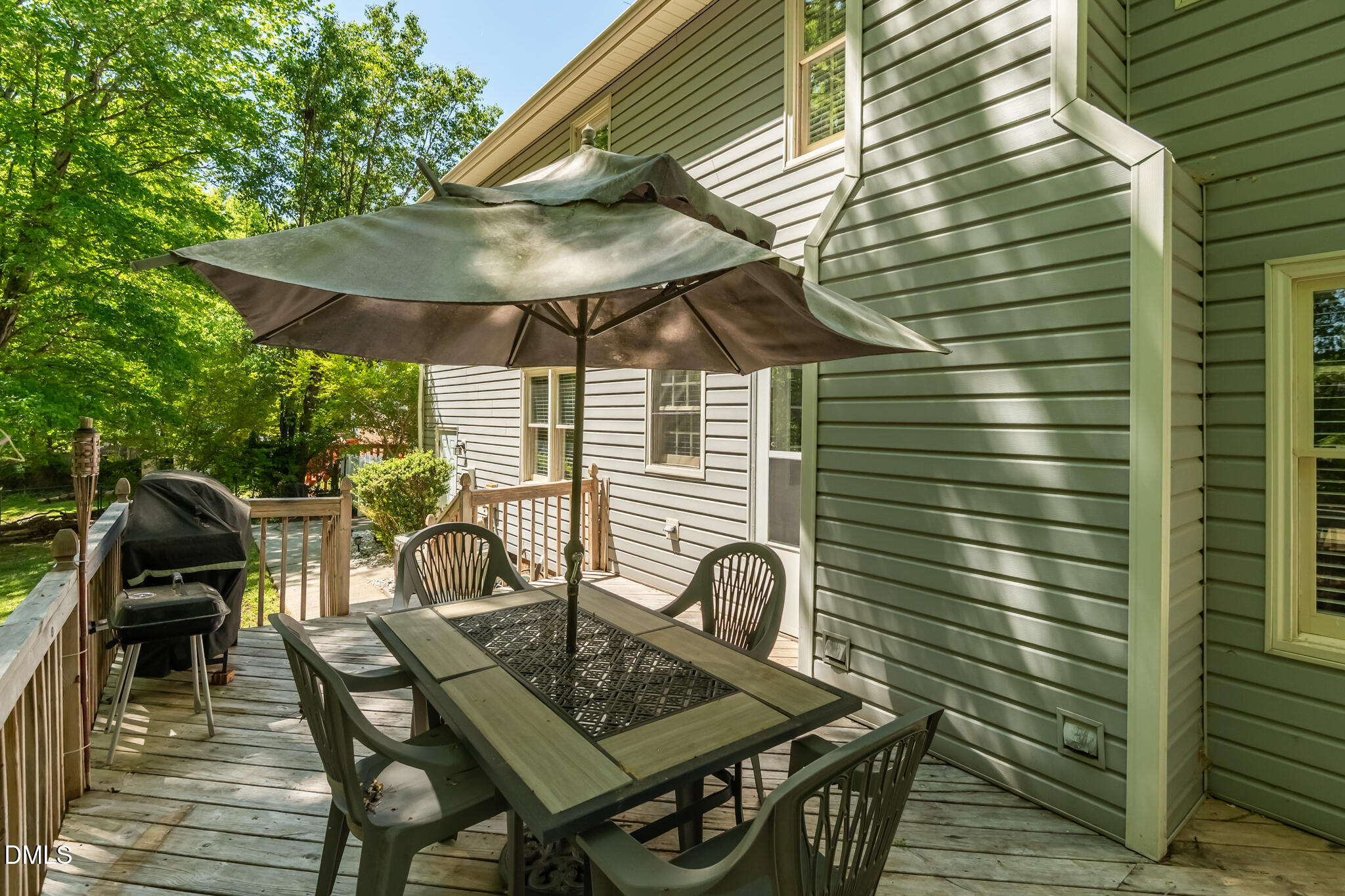 1011 Pineburr Road