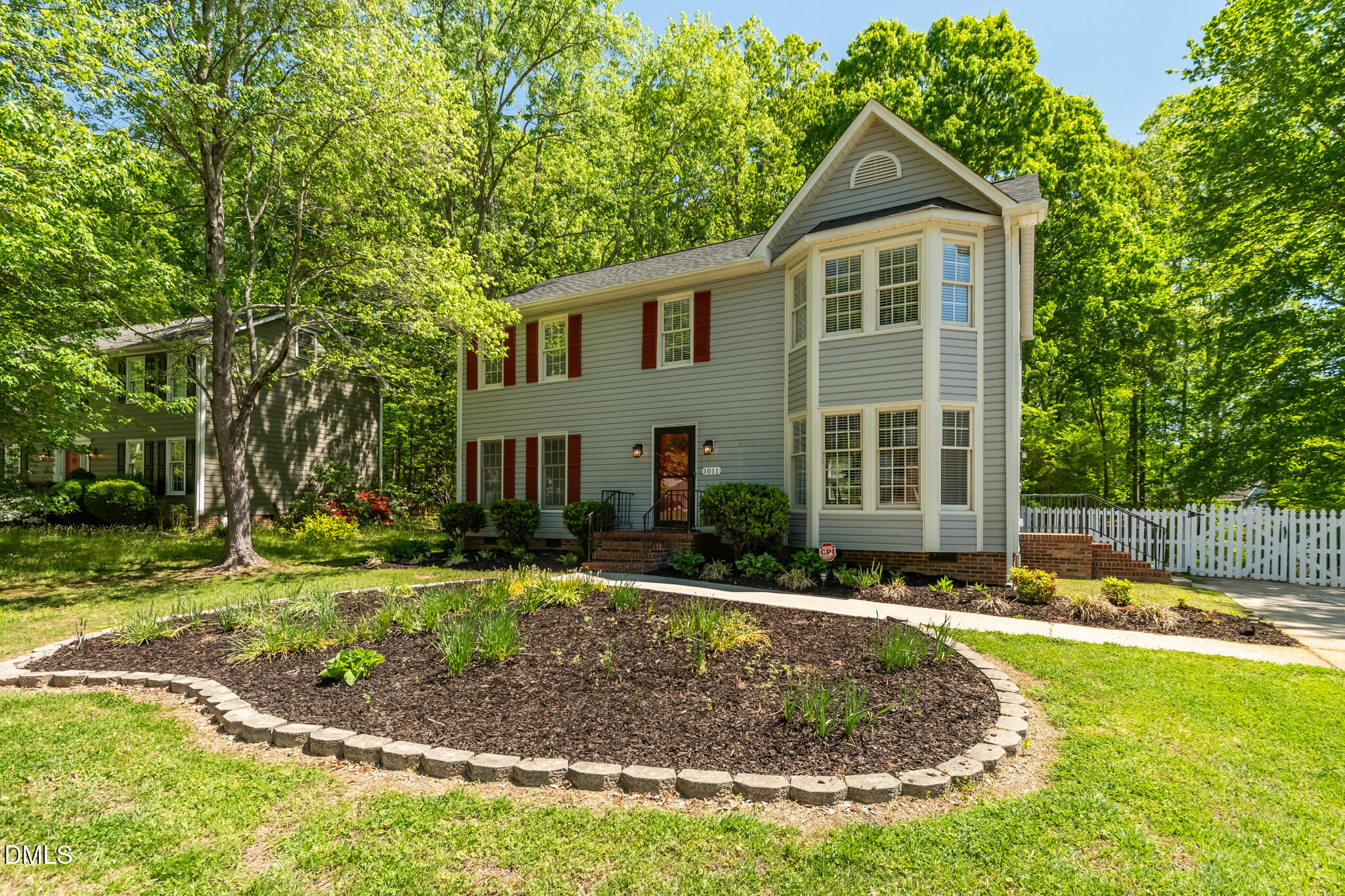1011 Pineburr Road
