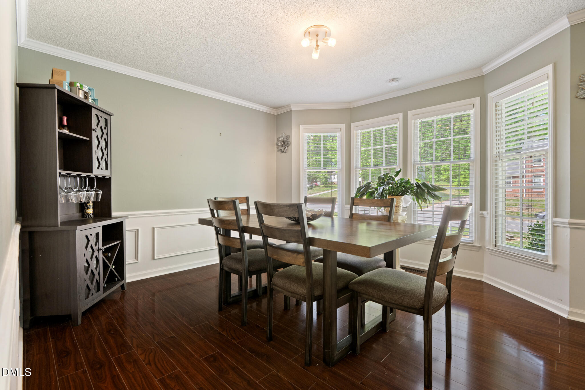 1011 Pineburr Road