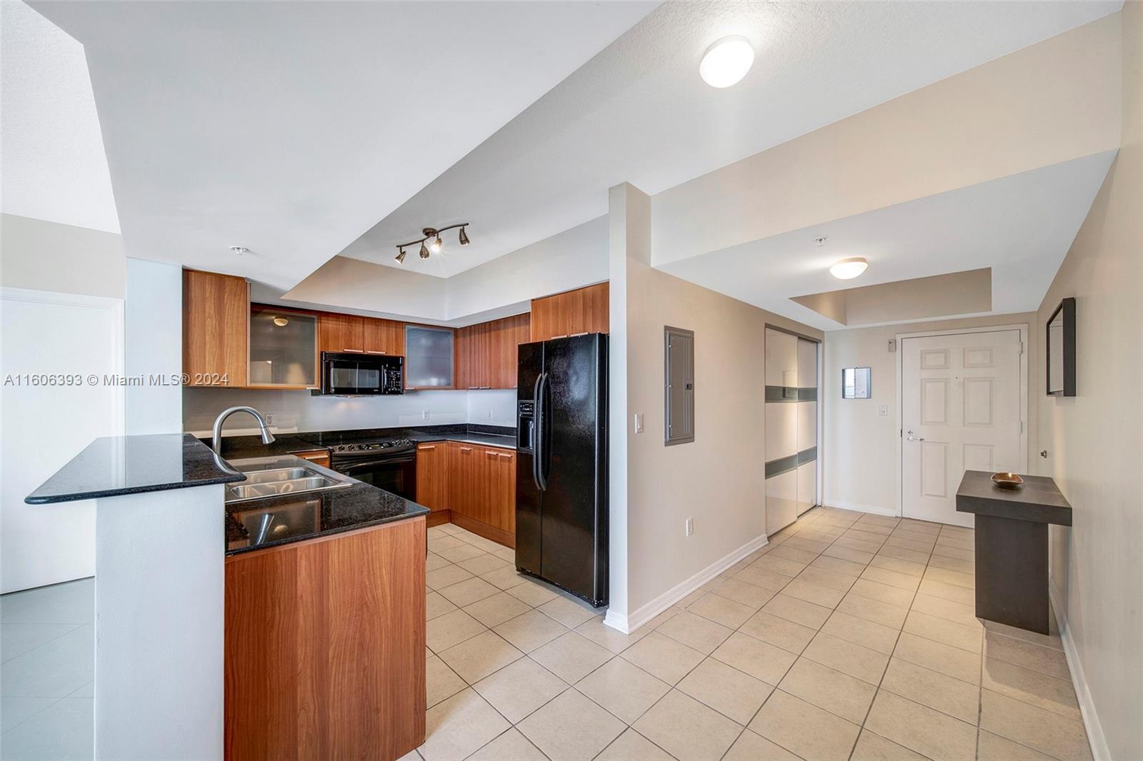 16699 Collins Ave # 3309