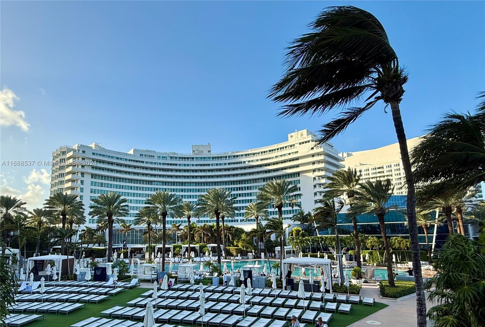 4401 Collins Ave Unit: 1905/1907