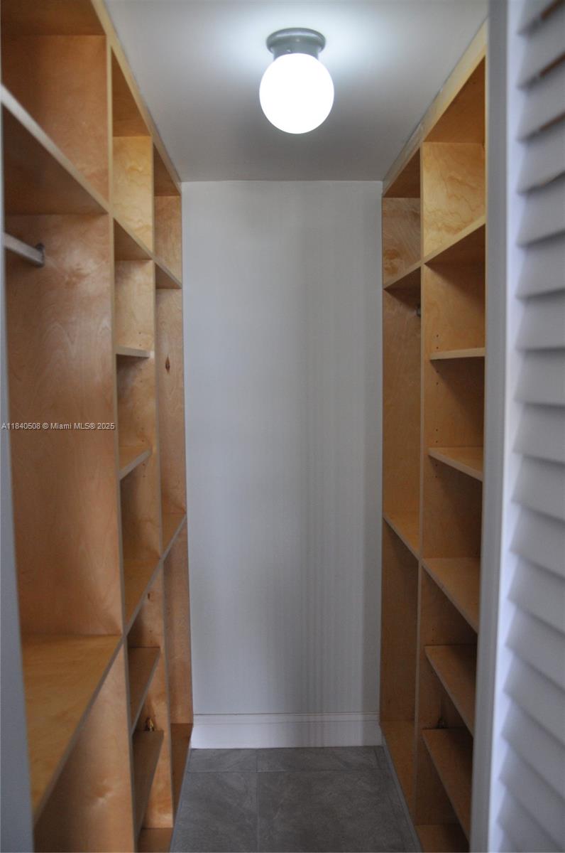 13499 Biscayne Blvd # 1011