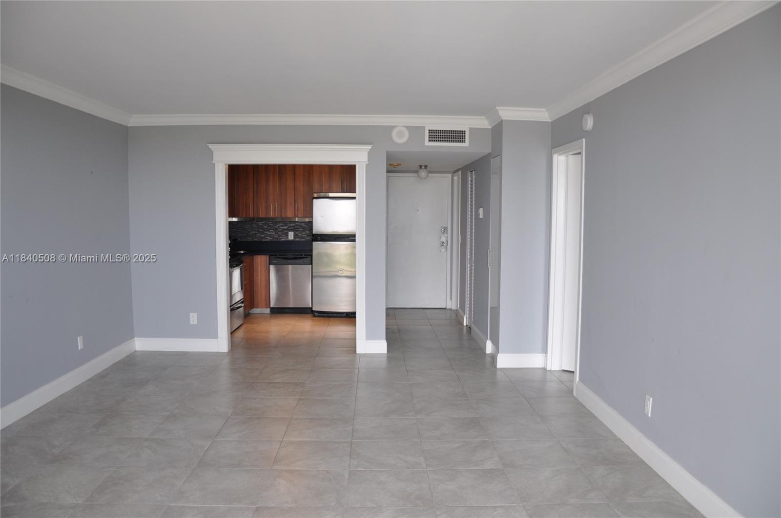 13499 Biscayne Blvd # 1011