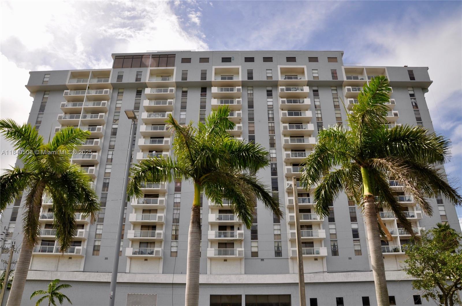13499 Biscayne Blvd # 1011